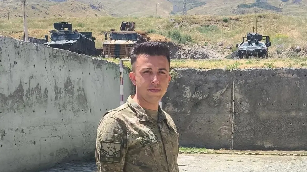 Şehit Piyade Uzman Çavuş Burak Geniş’in cenazesi Çanakkale’ye getirildi