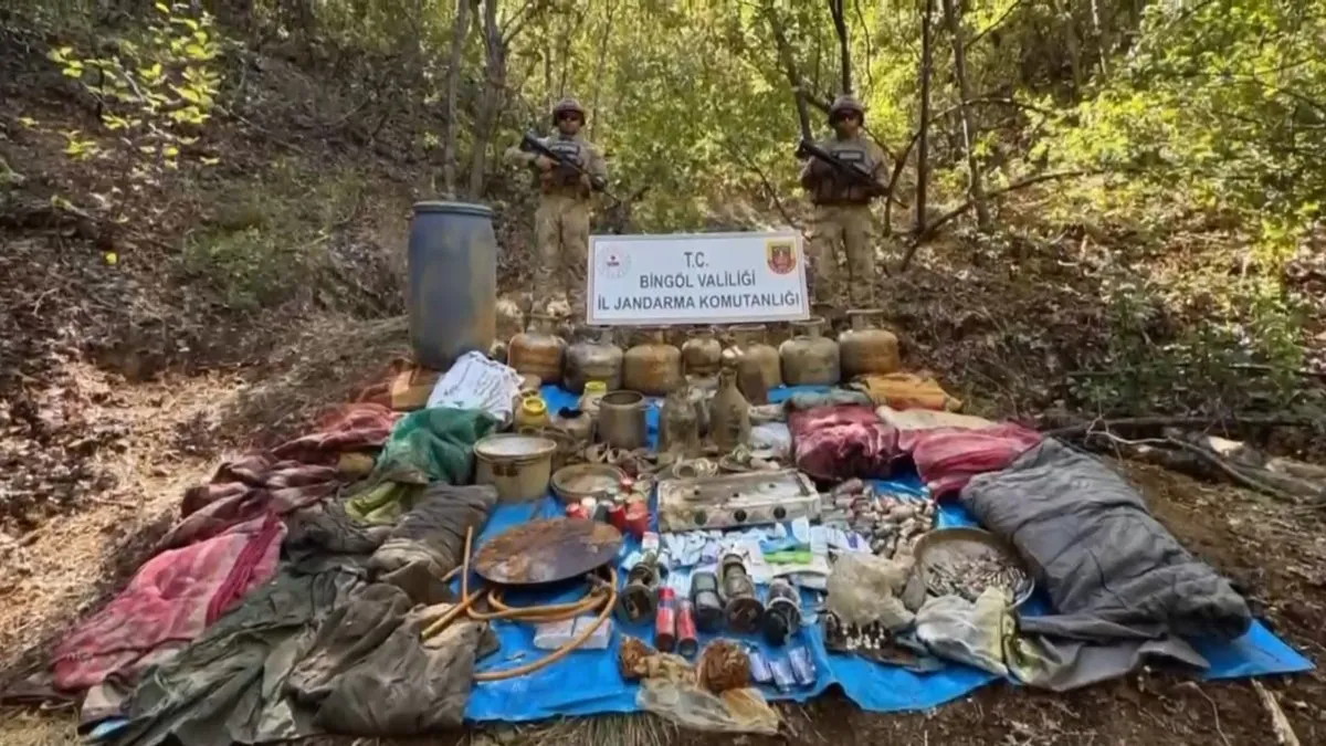 PKK’ya büyük darbe! 661 kg patlayıcı madde ele geçirildi