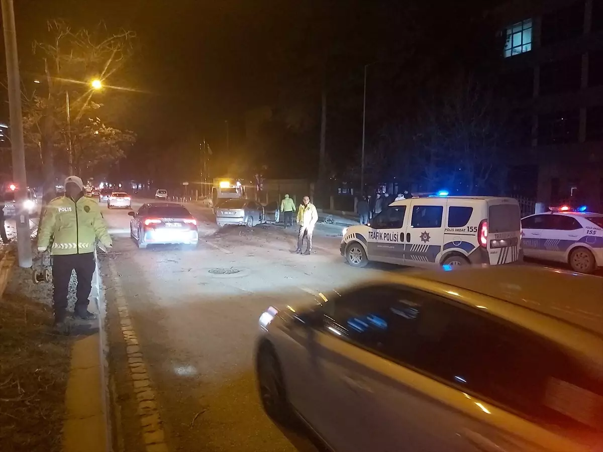 Çubuk’ta trafik kazası: 4 kişi yaralandı