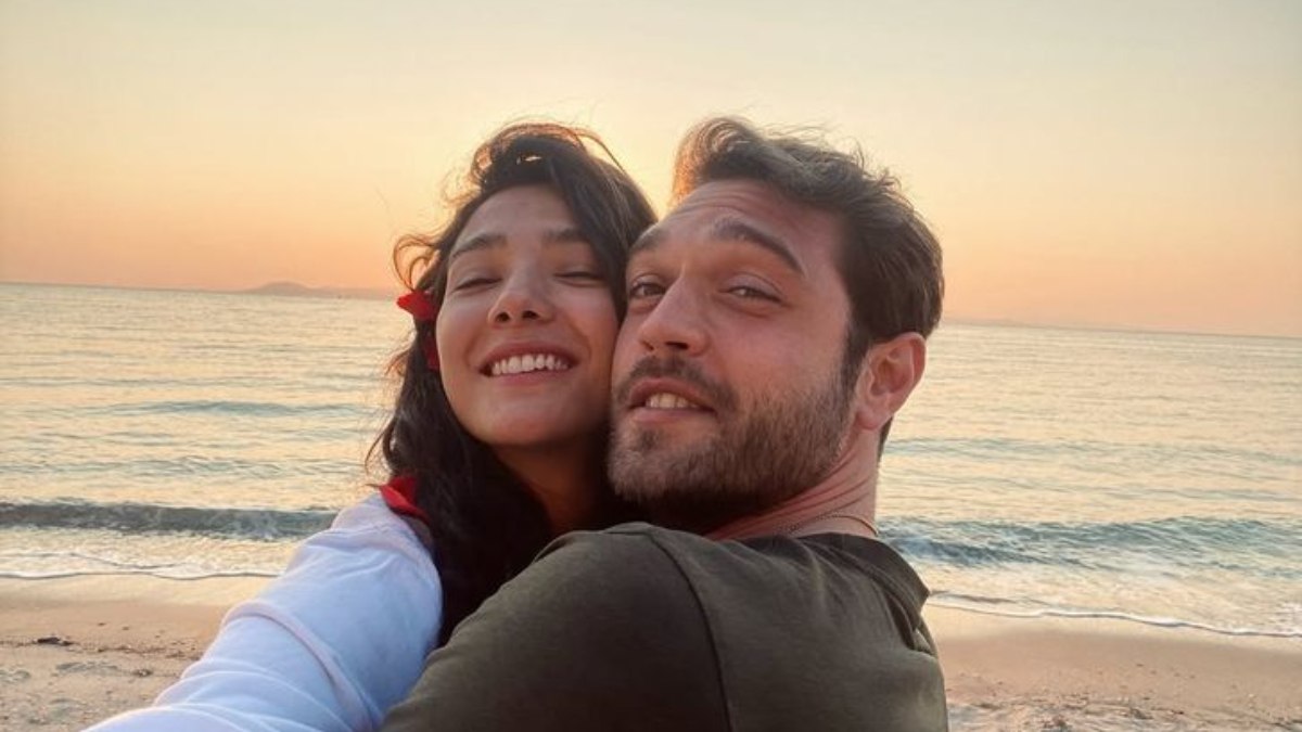 Aybüke Pusat ve Furkan Andıç’tan aşk pozu